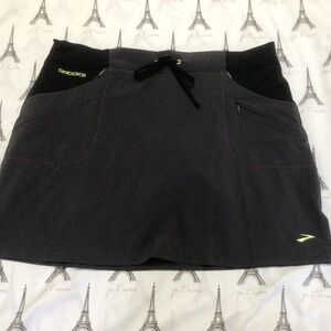 💐Brooks for Women Sport Running Skort Skirt Sz M Grey/Black